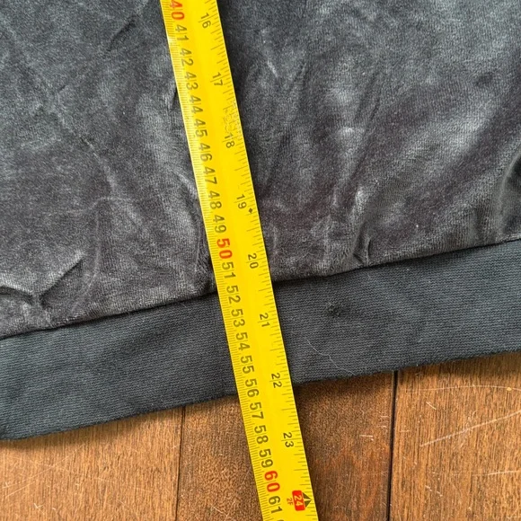 GAP  women’s navy Velvet Crewneck Sweater - Picture 4 of 5